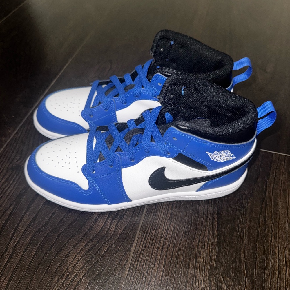 Kids Nike Air Jordan 1 Mid "Game Royal" sneakers